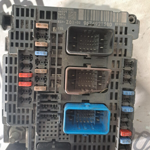 Блок запобіжників Citroёn BSM Z01 9674921580