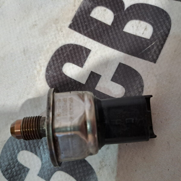 Датчик тиску палива Citroen Peugeot V754043980-07