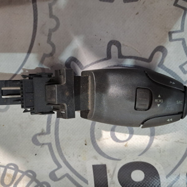 Підкермовий перемикач радіо Peugeot Citroёn 96637240XT