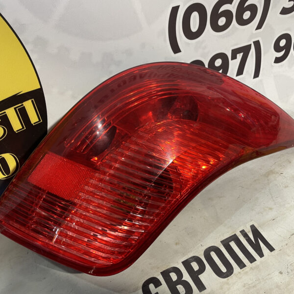 Стоп задній правий задня фара peugeot 308 рестайлінг