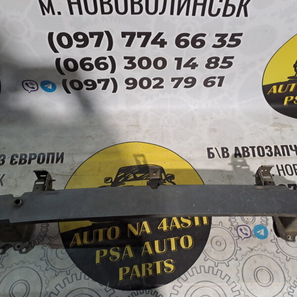 Підсилювач переднього бампера (металічний) Citroёn C5 9660501880