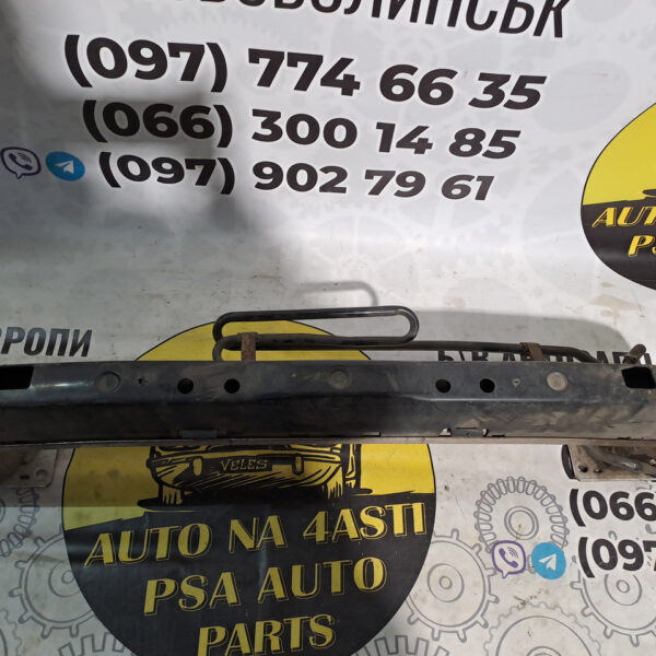 Підсилювач переднього бампера Citroen Peugeot 9681145780