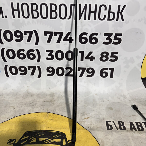 Амортизатор капоту лівий KIA soul electric 2 2013-2017 №81161E4000