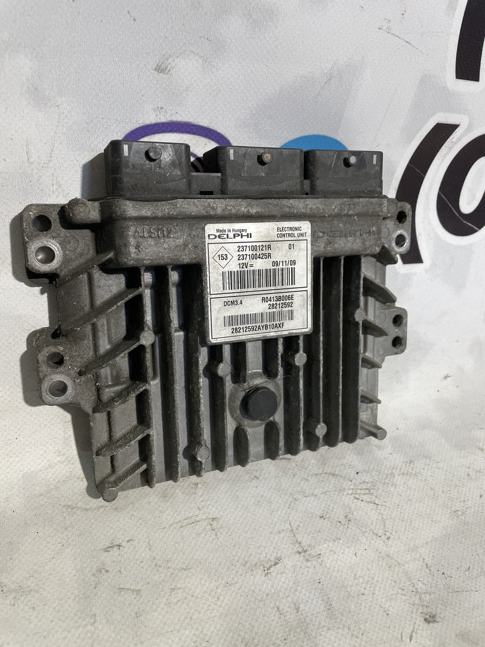 Блок керування двигуном Renault мозги з 2009-2015 237100425R Блок керування двигуном Renault мозги з 2009-2015 237100425R