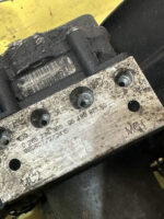 Блок керування ABS Citroen 9649988180 - Зображення 2