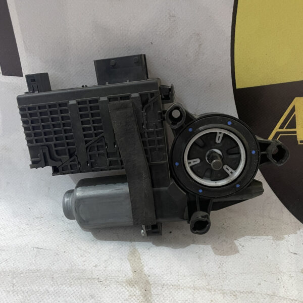 Моторчик склопідйомника переднього лівого CITROEN 9682495880