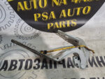 Петля капота ліва Citroёn C4 Picasso Grand Picasso I 9652962180