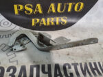 Петля капота права Citroёn C4 Picasso Grand Picasso I 9652962080