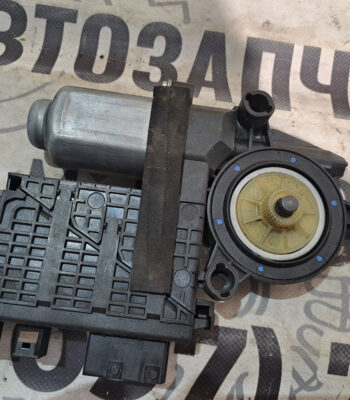 Моторчик склопідіймача передній правий Citroen C4 picasso Grand picasso II 9682495580
