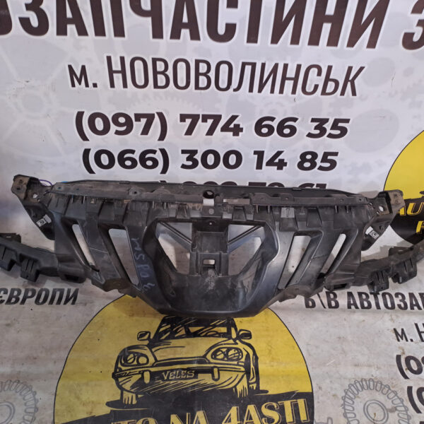 Підсилювач переднього бампера верхній (скелет до-рестайлінг) Peugeot 308 9680389077