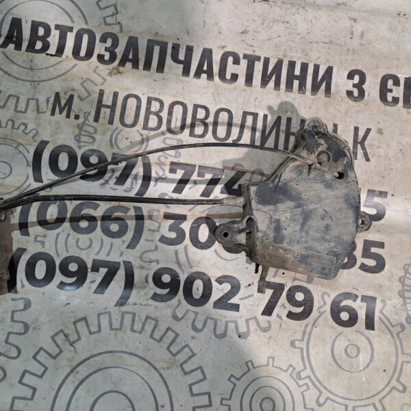 Механізм кріплення запасного колеса Peugeot 308 9648236680