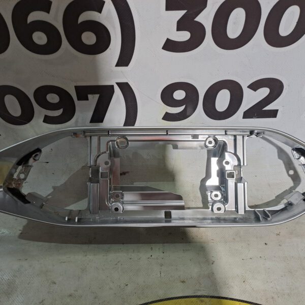 Рамка дисплея Peugeot 308 (T9) 98075499VV 1343932XVV