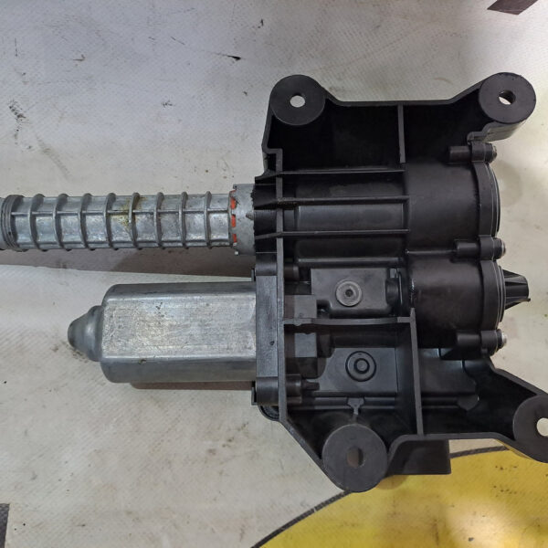 Блок управління електричним стоянковим гальмом peugeot 508 9801605680