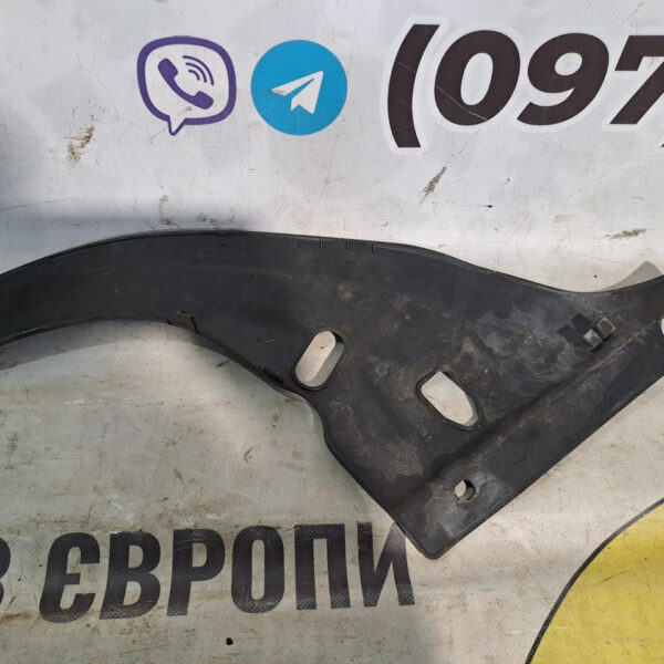 Накладка (захист) передньої правої фари Citroёn C5 9683627077