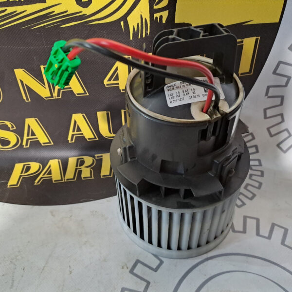 Вентилятор моторчик пічки PEUGEOT 308 t9 A0550266