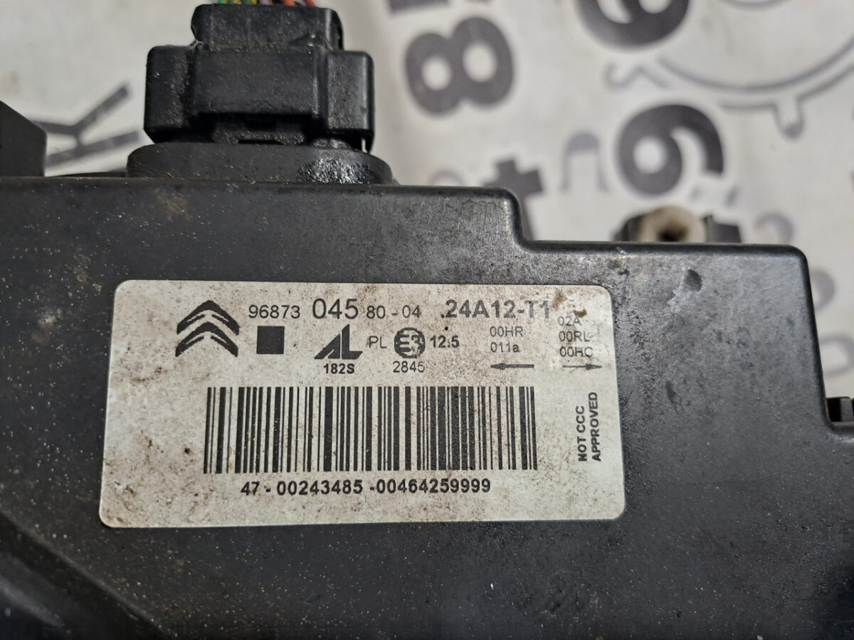 Фара передня права Citroen C4 II B7 9687304580 - Зображення 3