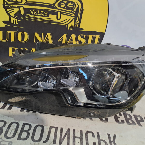 Фара передня ліва Peugeot 308 2 t9 full led 1618000380