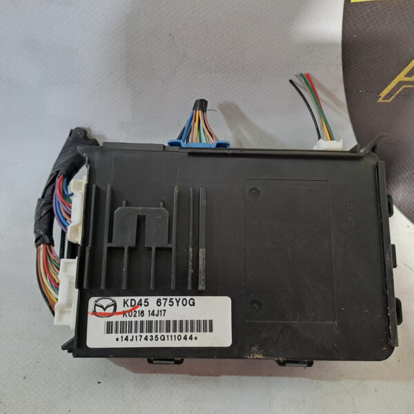 Блок електронний керування пневмопідвіскою блок BCM KD45675Y0G Mazda 3 13-19