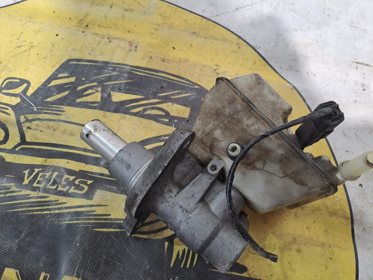 Бачок гальмівної рідини Peugeot Citroen 9654002180 - Зображення 2