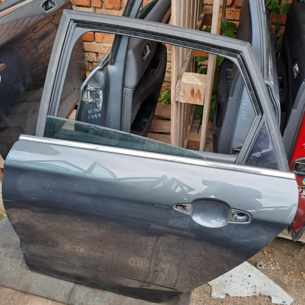 Двері задні ліві citroen c4 2 b7 колір KTP