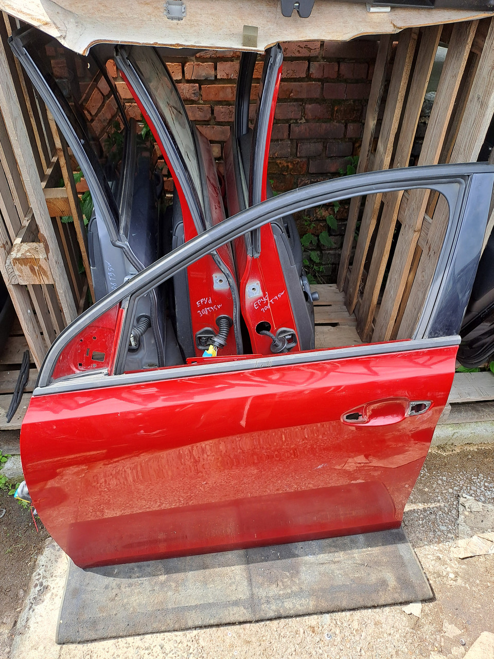 Дверка передня ліва Peugeot 308 (T9) колір EPYD 2016 Дверка передня ліва Peugeot 308 (T9) колір EPYD 2016