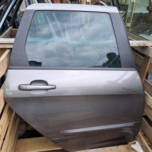 Двері задні праві Peugeot 308 KTQC