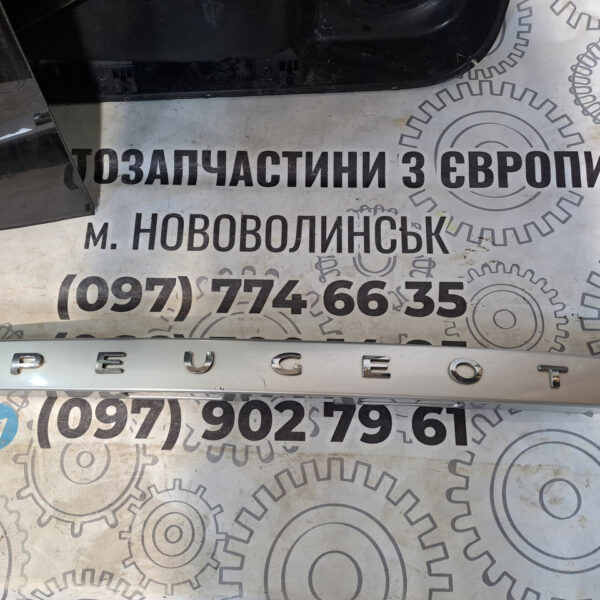 Накладка кришки багажника універсал PEUGEOT 308 07-13 96806027 96806028