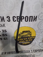 Ущільнювач стійки лобового скла правий Peugeot 308 9680623980 - Зображення 2
