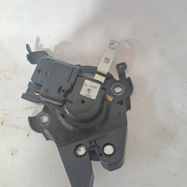 Замок Привід замка кришки задньої частини багажника Mazda 3 BM