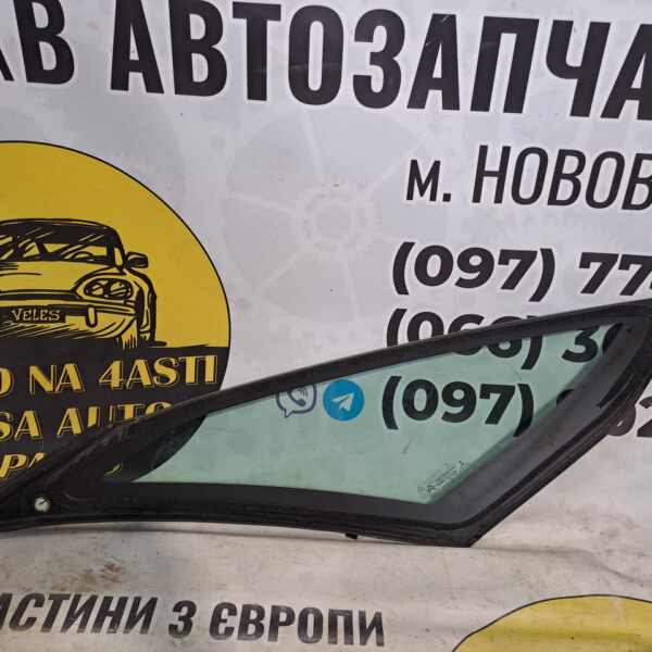 Скло в кузов переднє ліве Citroеn C4 Grand Picasso II 2015