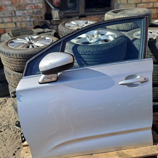 Двері передні ліві citroen c4 2 b7 колір EZR