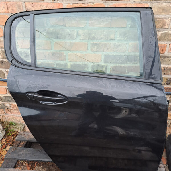 Дверка задня права Peugeot 308 (T9) колір KTVD