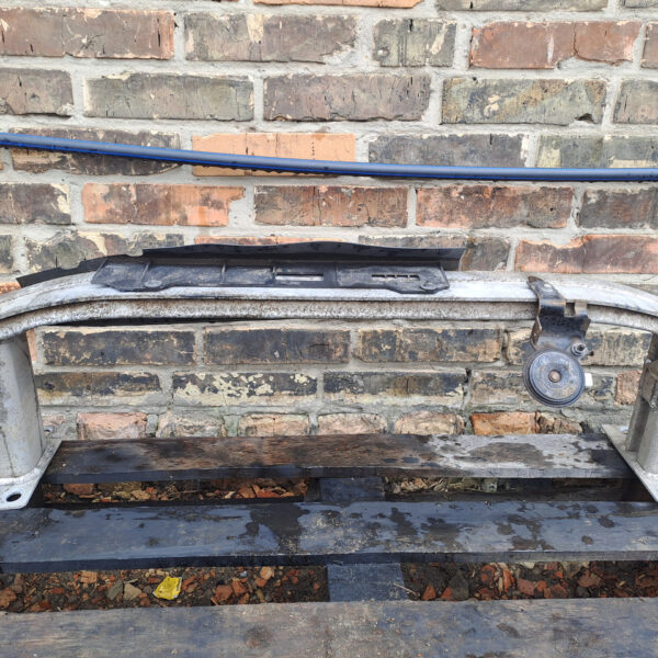 Підсилювач бампера RENAULT CLIO IV 13-16 переднього 752107246R