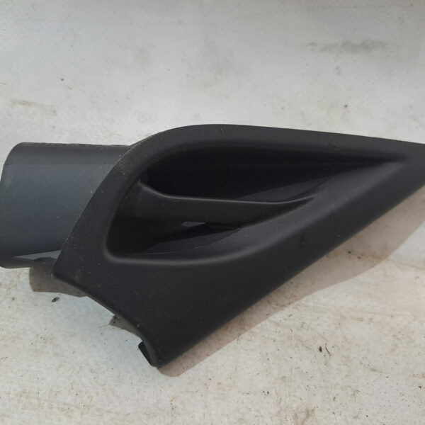 Дефлектор решітка обдуву салона ліва Citroen C4 II B7 96715395ZD