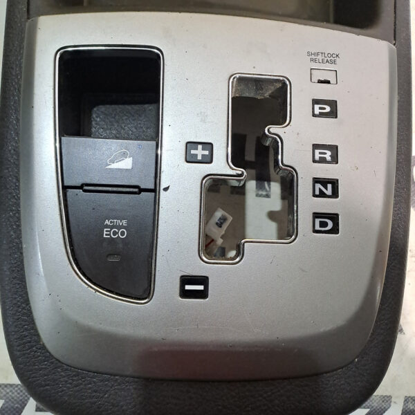 Рамка зміни передач hyundai santa fe ii cm 846412b806 дизель 2.2l