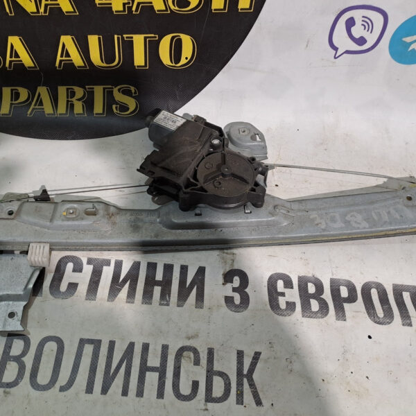 Склопідіймач передній правий Peugeot Citroen 9675467380