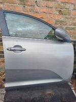Дверка передня права Kia Sportage III (SL) код фарби A3