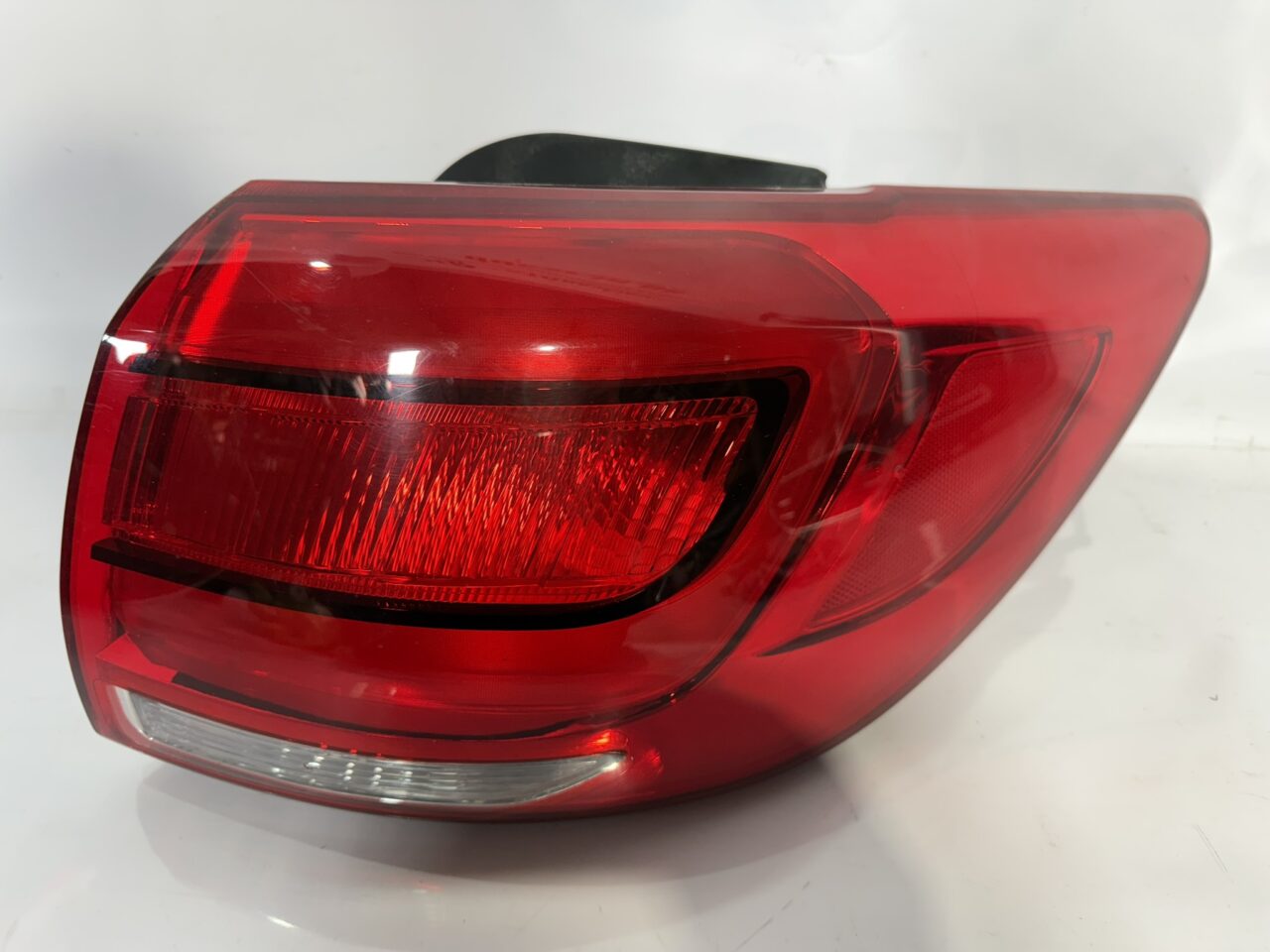 img_0467-1 Ліхтар в крило правий задній kia sportage 3 92402-3w510 - Зображення 1