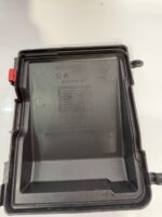 Кришка блоку запобіжників Citroen Peugeot 9678633380 - Зображення 3