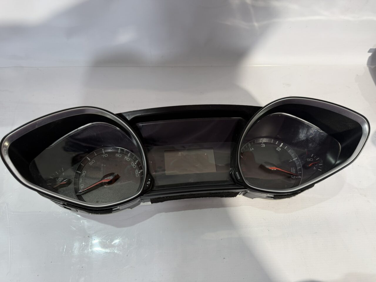 img_0956-1 Щиток приладів peugeot 308 t9 9807588480 - Зображення 1